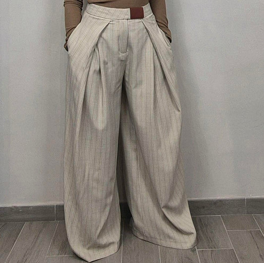 Pantaloni donna a palazzo beige a vita alta con pinces, stile elegante